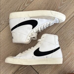 Nike Blazer Mid 77